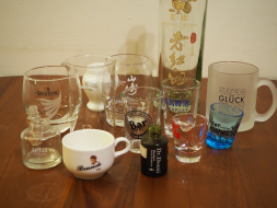 酒類(lèi)化妝保養(yǎng)品類(lèi)藥品類(lèi)杯類(lèi)